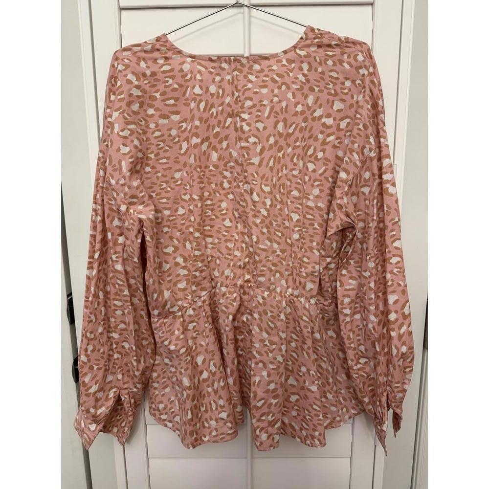Eloquii Drama Sleeve‎ Peplum Blouse in pink and white leopard print size 16 - Picture 5 of 6